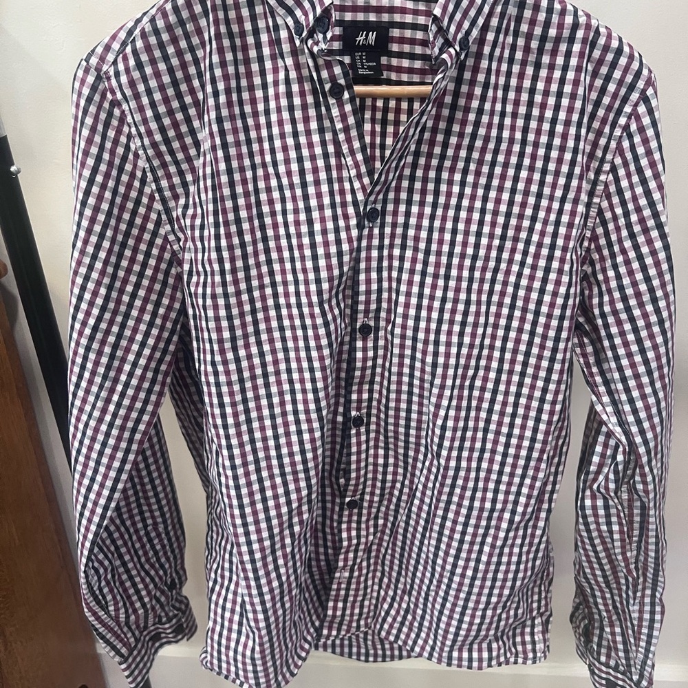 H&M Men's Button-Down Check Shirt in Burgundy, Black & White